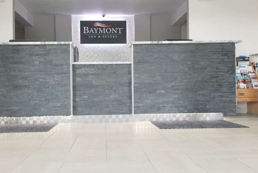 فندق Baymont By Wyndham Des Moines North المظهر الداخلي الصورة